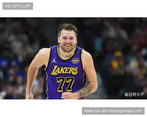 东契奇突破造犯规,湖人末节掌控比赛节奏